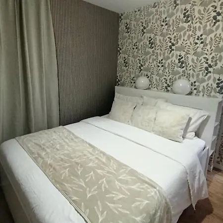 ホームステイ Chaleureux *